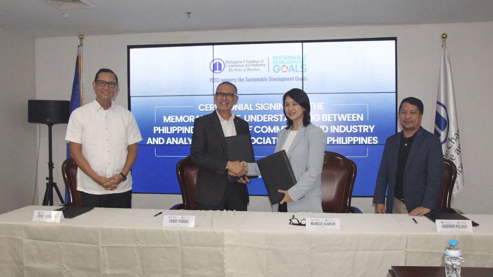 PCCI and Analytics & Artificial Intelligence Association of the Philippines (AAP) signed a MOU
